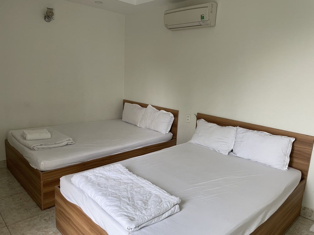 Superior Quadruple Room - Photo 1