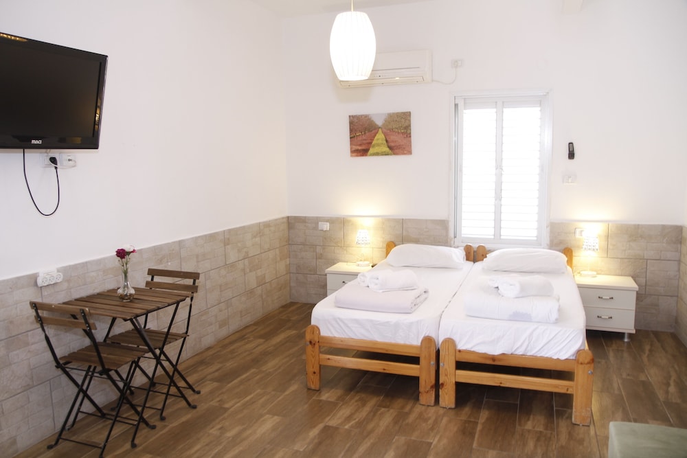 Classic Triple Room (2nd Floor) photo 1