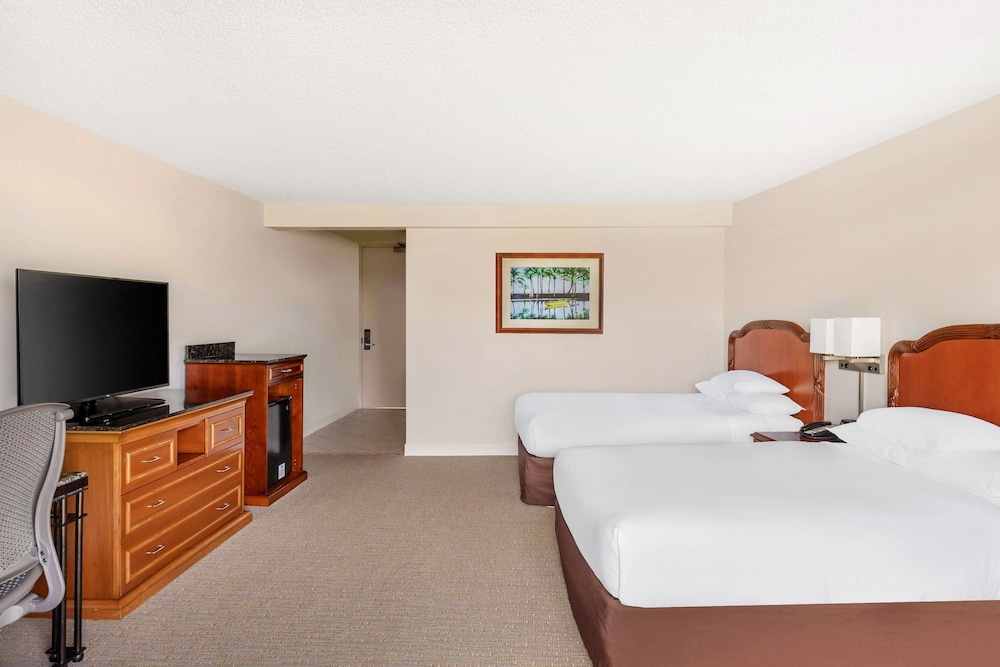 Room, 2 Double Beds, Accessible, Partial Ocean View (Roll-In Shower, Hearing)