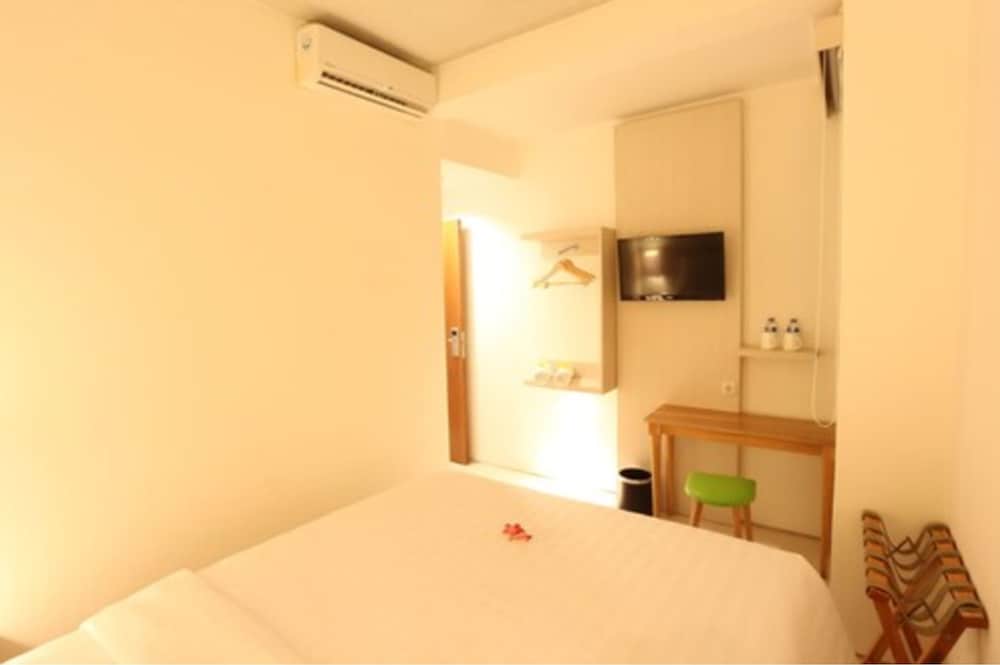 Standard Room photo 2