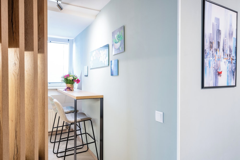 Design Penthouse, City View - Photo 7