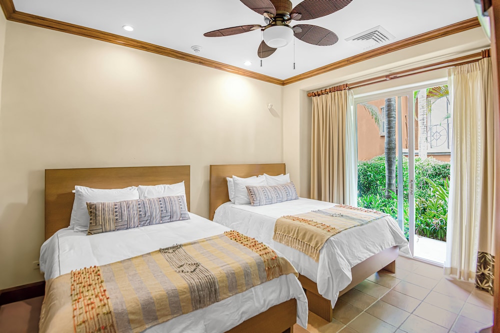 Premium Condo, 3 Bedrooms photo 3