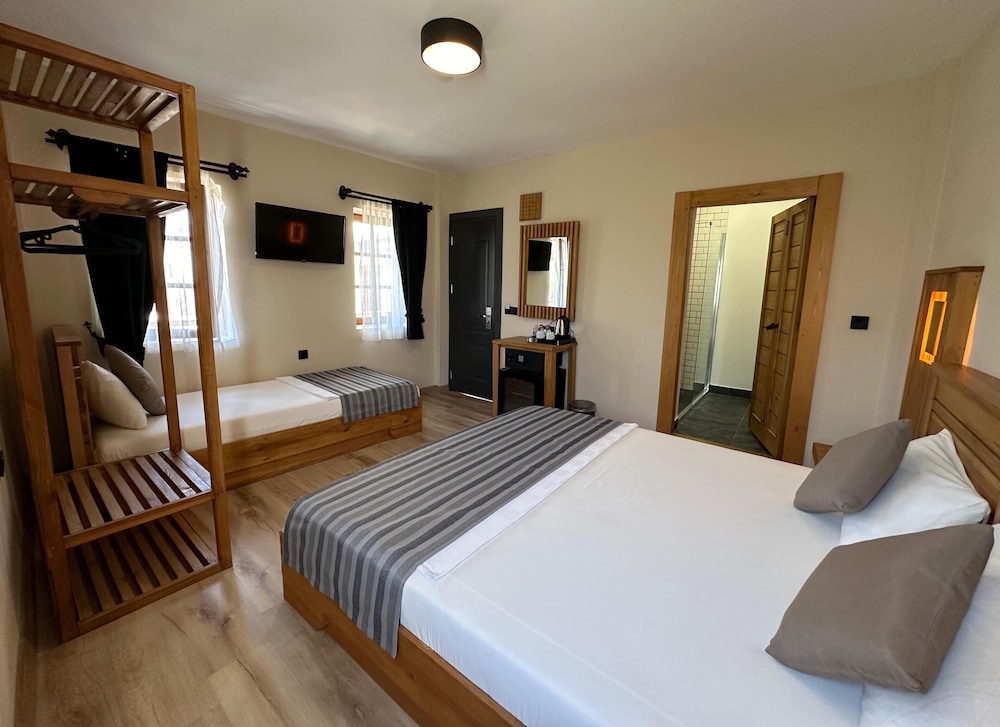 Triple Room - Photo 5
