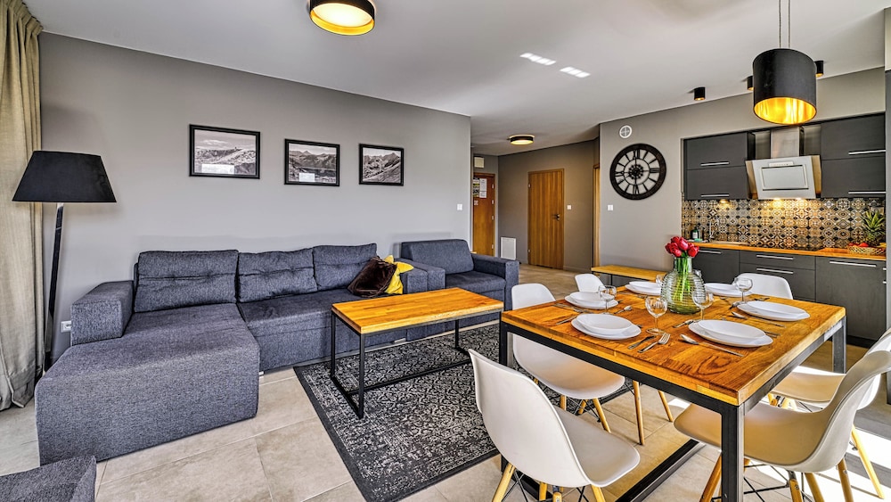 Apartment (220)