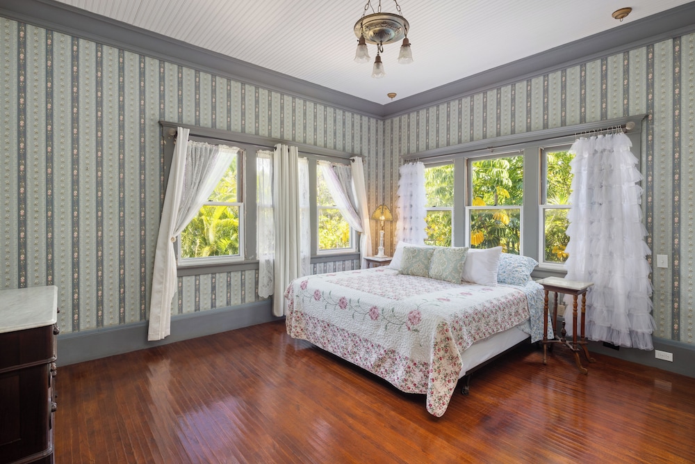 Guild Master Suite