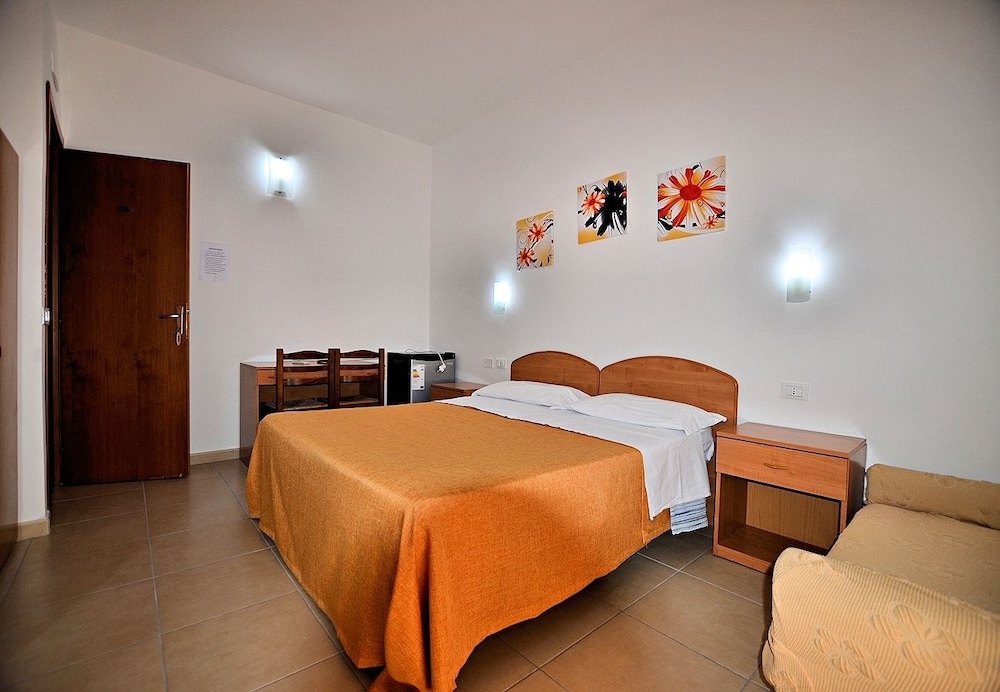 Double Room, 1 Queen Bed, Non Smoking, Sea View