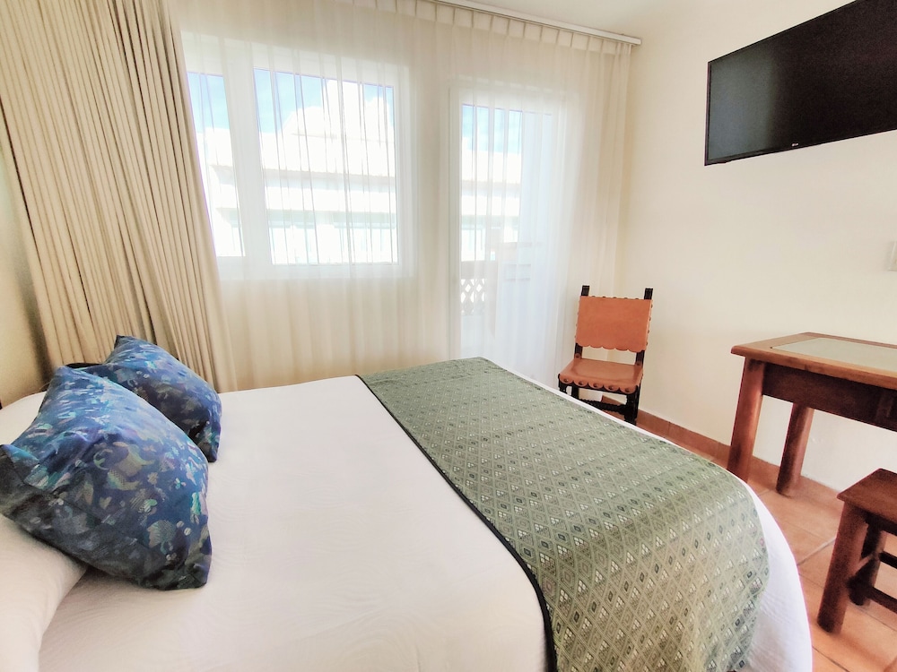 Basic Room, 1 Double Bed - Photo 3