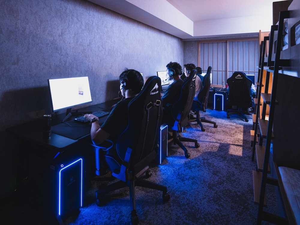 Quintet Esports Room For 5 Non-Smoking photo 3