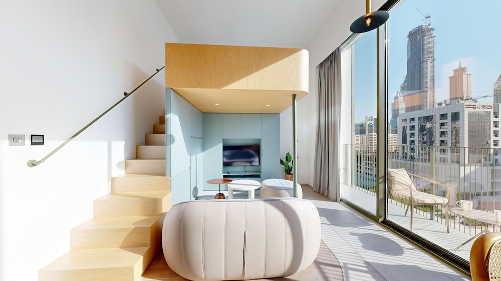 Deluxe Loft, 1 Bedroom, Private Bathroom, City View photo 2