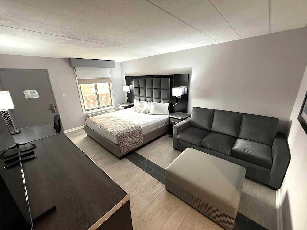 Classic Studio Suite, Pool View photo 2