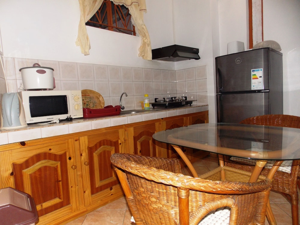 Studio, Kitchenette photo 3