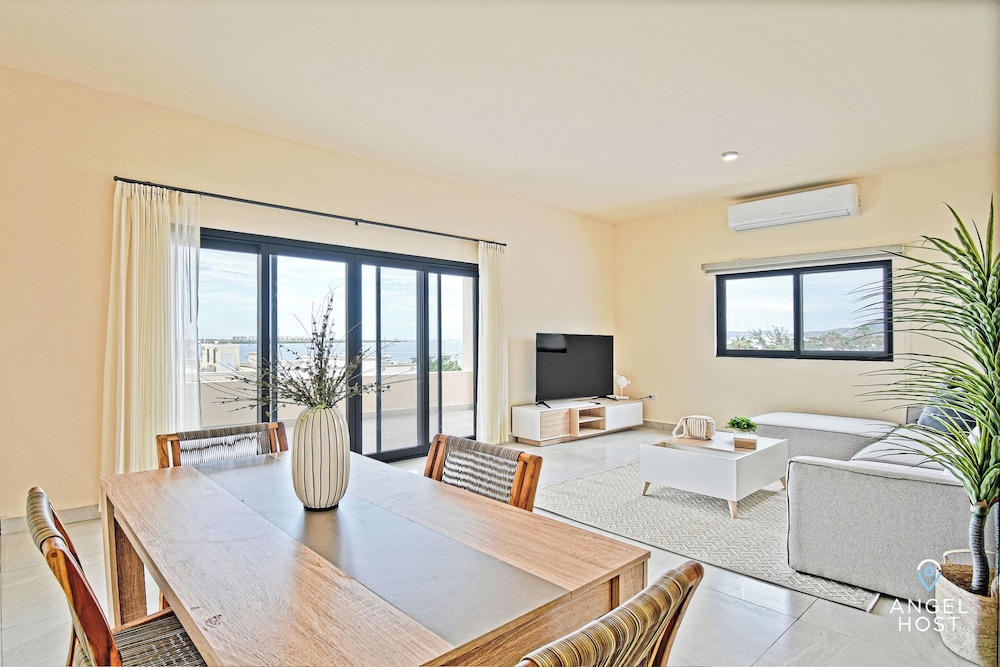 Comfort Apartment, 2 Bedrooms, Ocean View photo 1