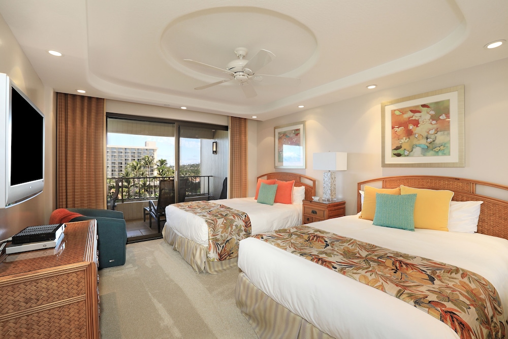 Room, 2 Bedrooms, Ocean View (Plus Den) photo 2