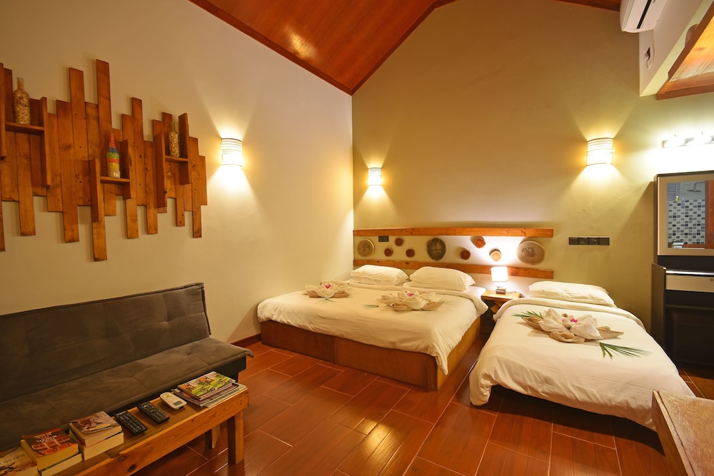 Family Bungalow, 1 Bedroom, Garden View, Garden Area photo 2