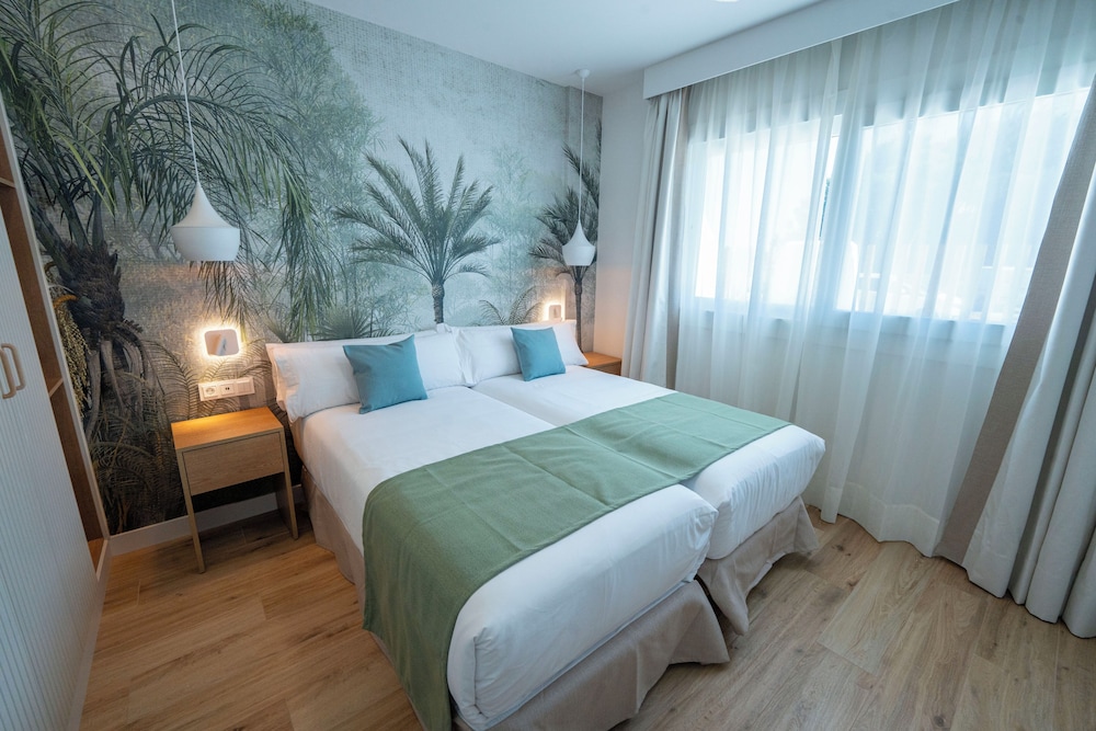 Comfort Apartment, 2 Bedrooms, Kitchen, Garden View