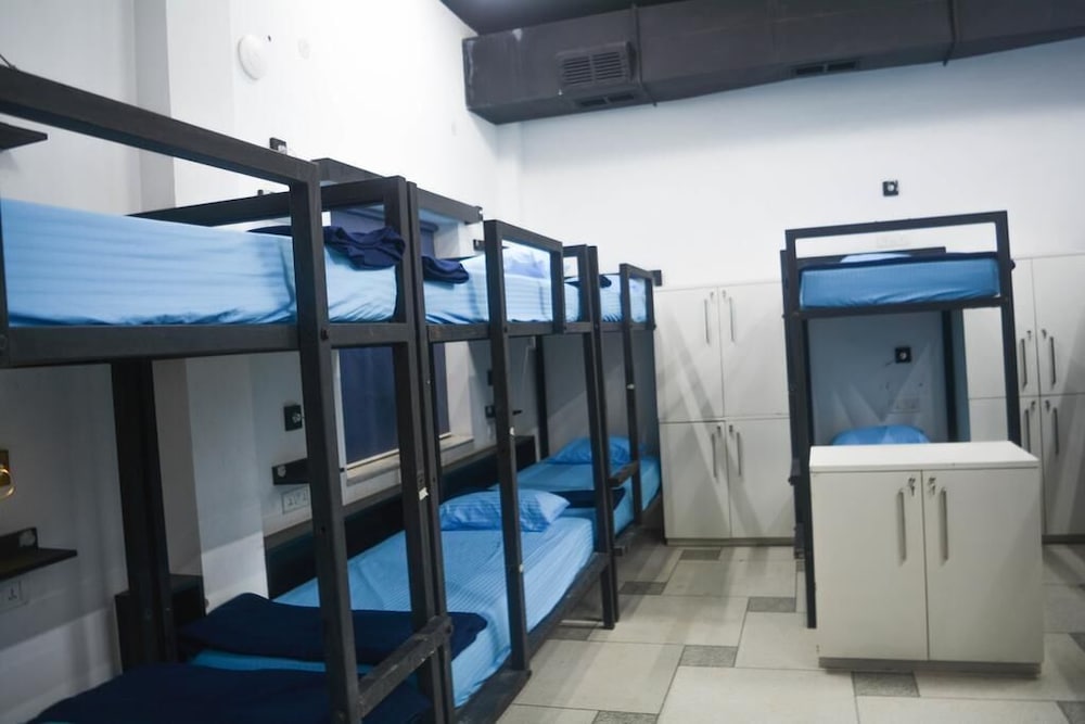 Shared Dormitory, Multiple Bedrooms photo 2