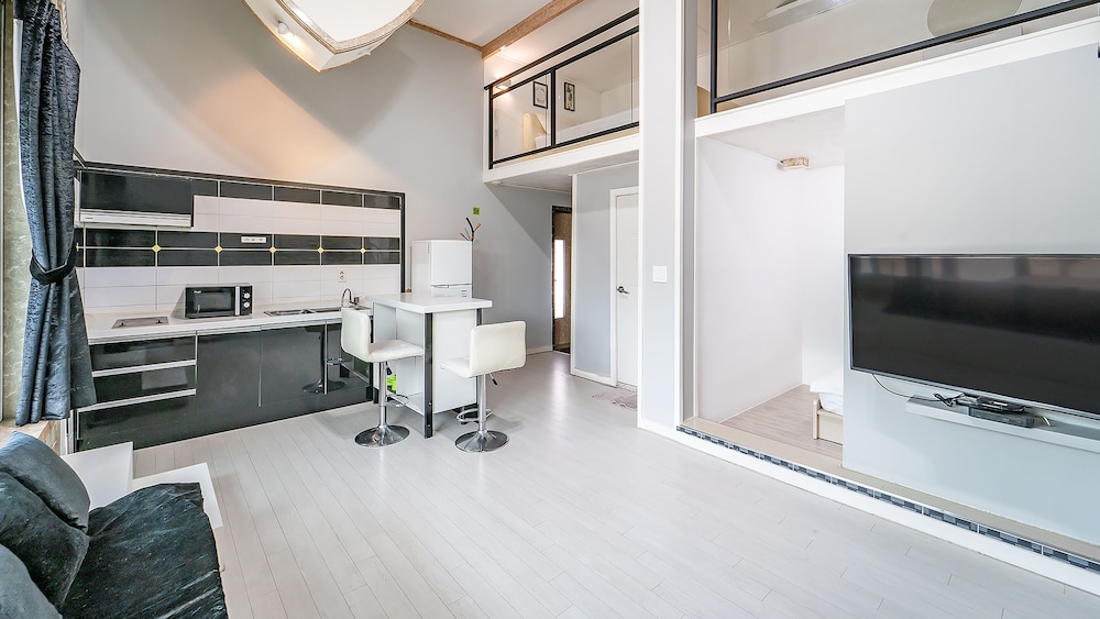Basic Room, 1 Bedroom (A 101 (Pets Allowed)) - Photo 4