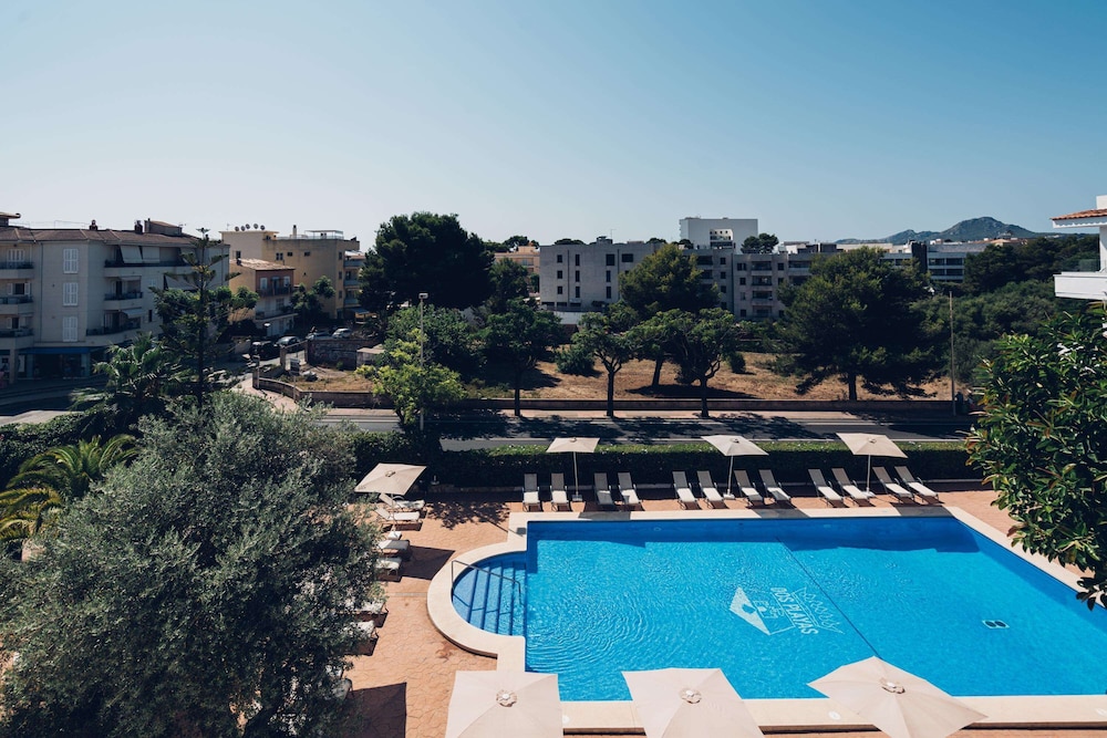 Standard Double Room Single Use, Pool View - Photo 6