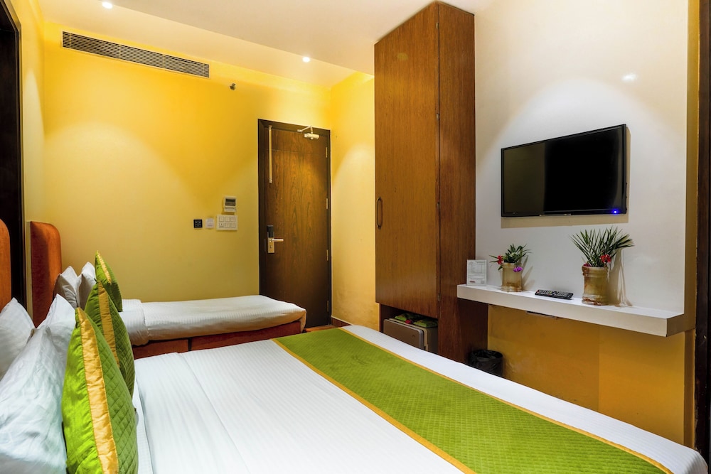 Darbar Executive Family Suite, City View - Photo 9