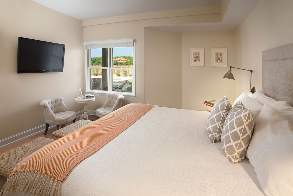 Suite, Patio (Pool, King) - Photo 2