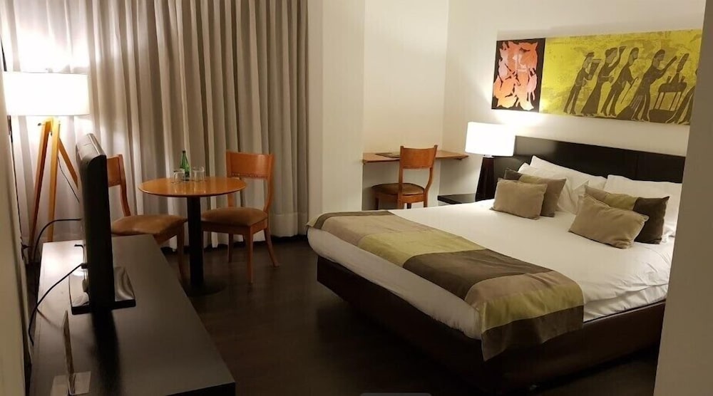 Junior Suite, 1 Queen Bed photo 2