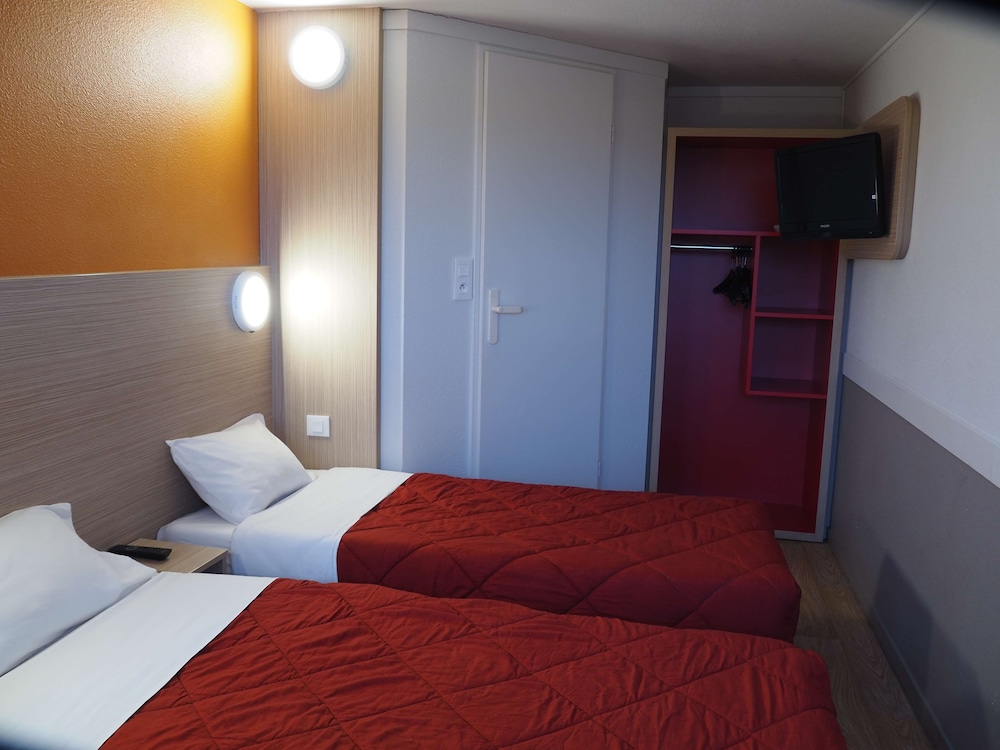Standard Room, 2 Twin Beds - Photo 1