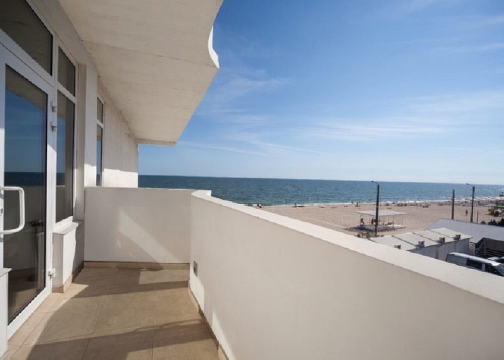 Family Room, Sea View