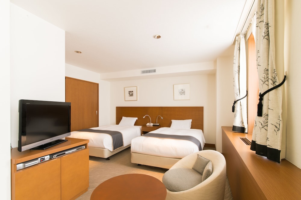 Executive Deluxe Twin Room - Photo 4