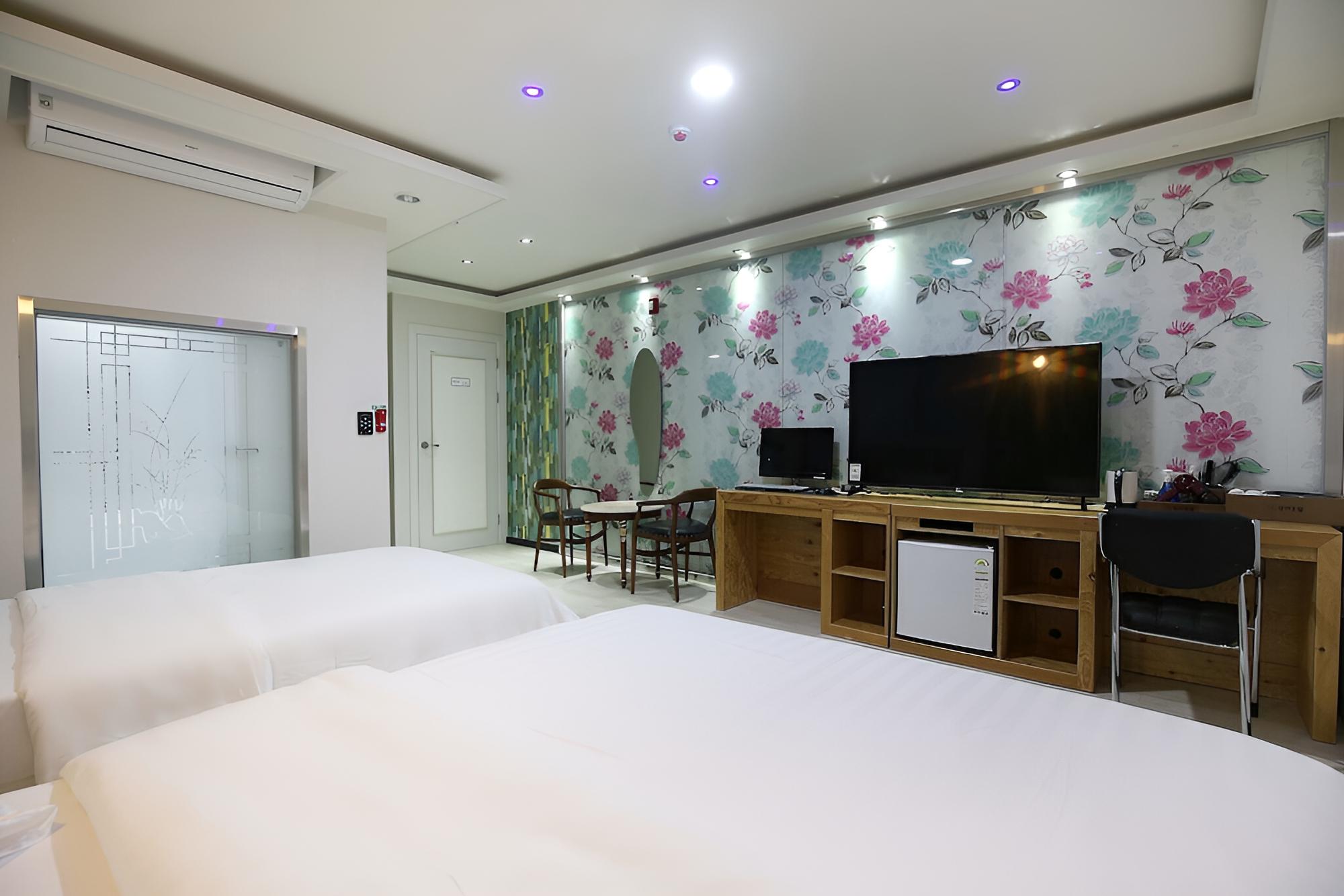 Room (Twin Room (Free breakfast)) - Photo 2