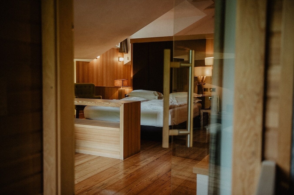 Luxury Suite
