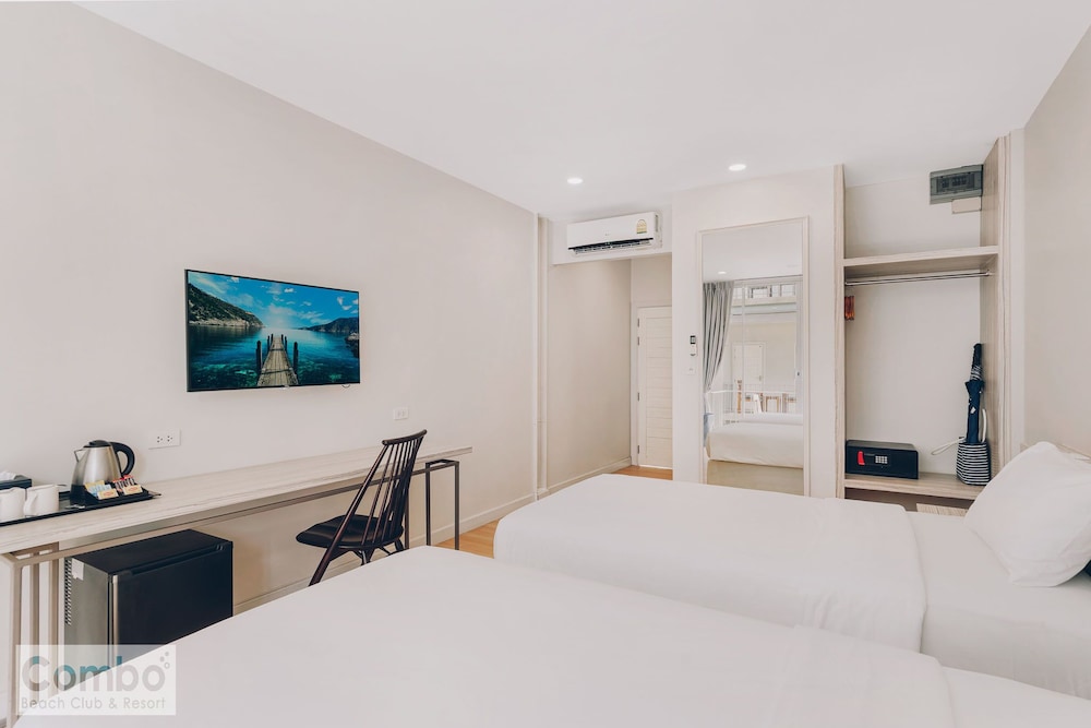Deluxe Twin Room photo 2