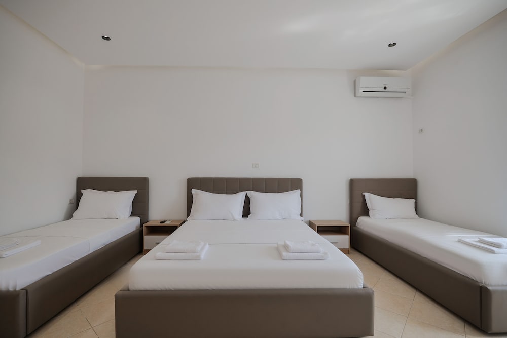 Family Room, Balcony