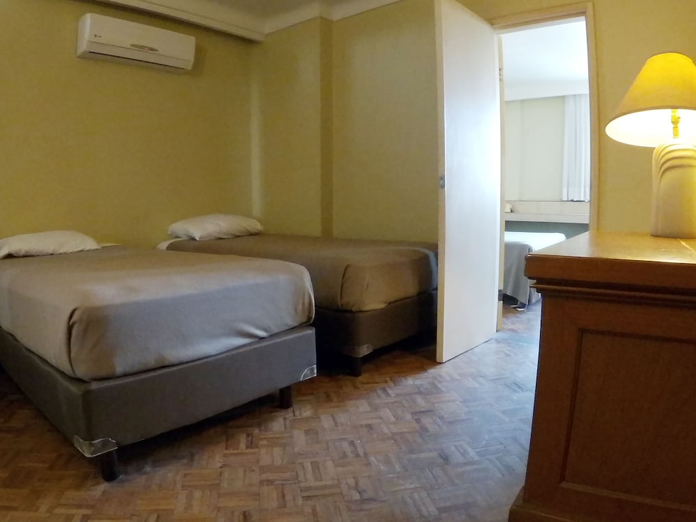 Standard Room, 2 Twin Beds photo 2