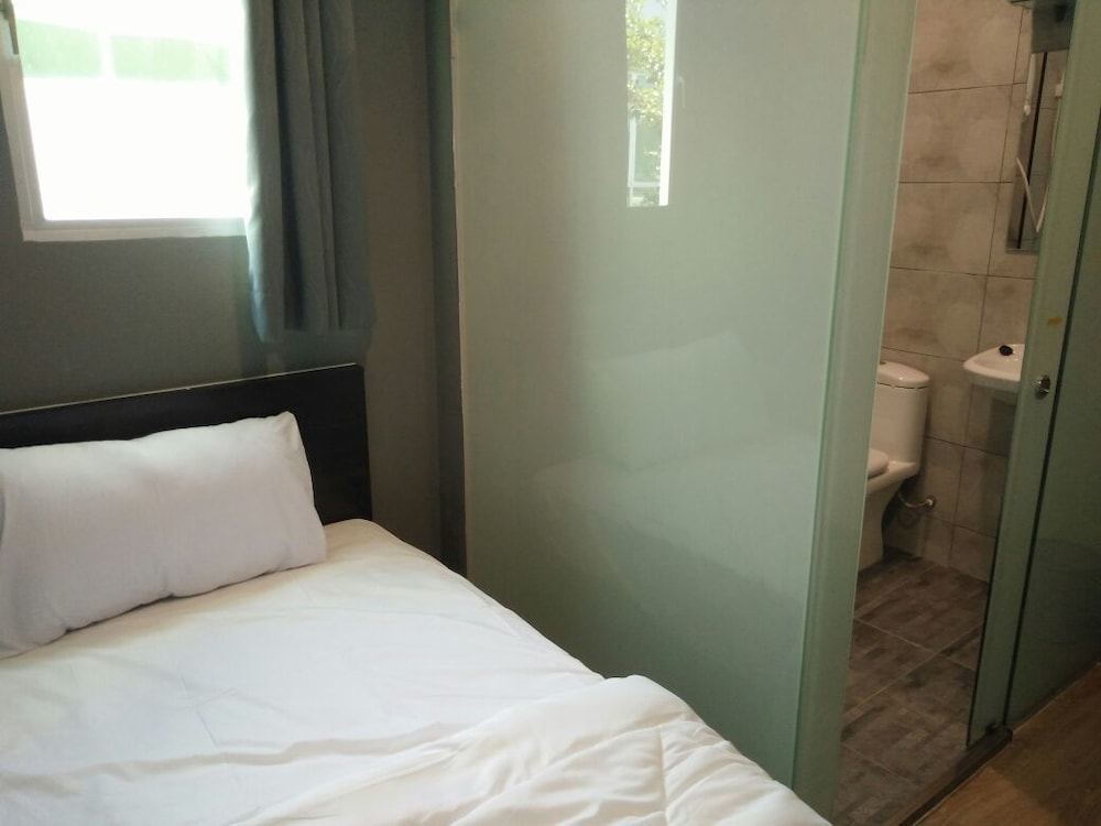 Super Single Room