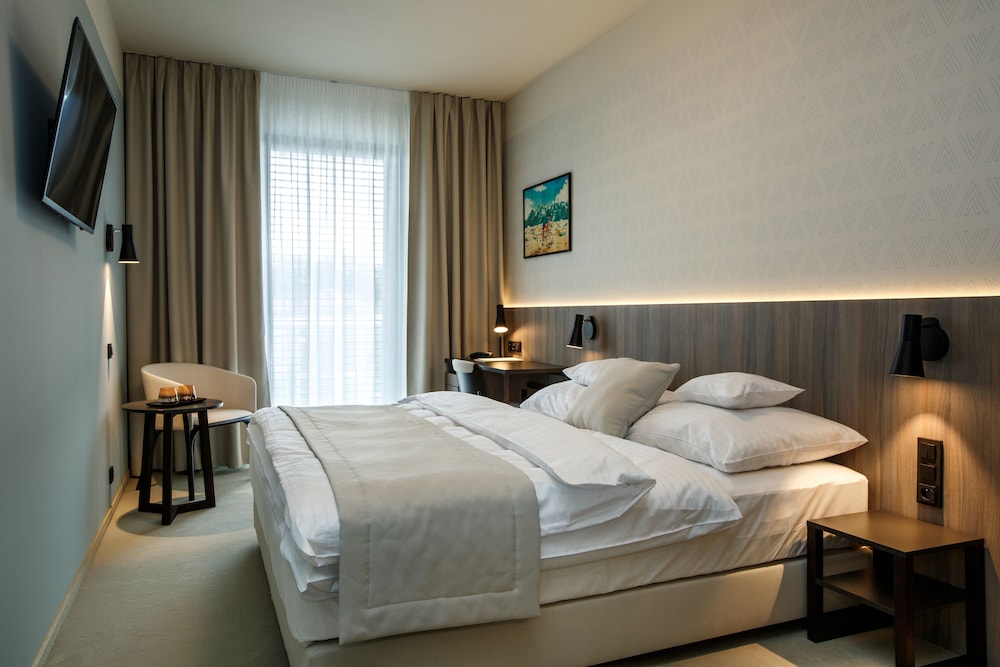 Deluxe Double Room photo 2