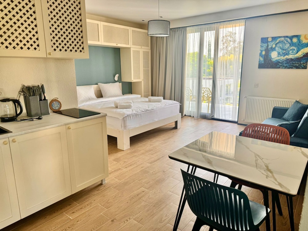 Economy Apartment, Partial Sea View