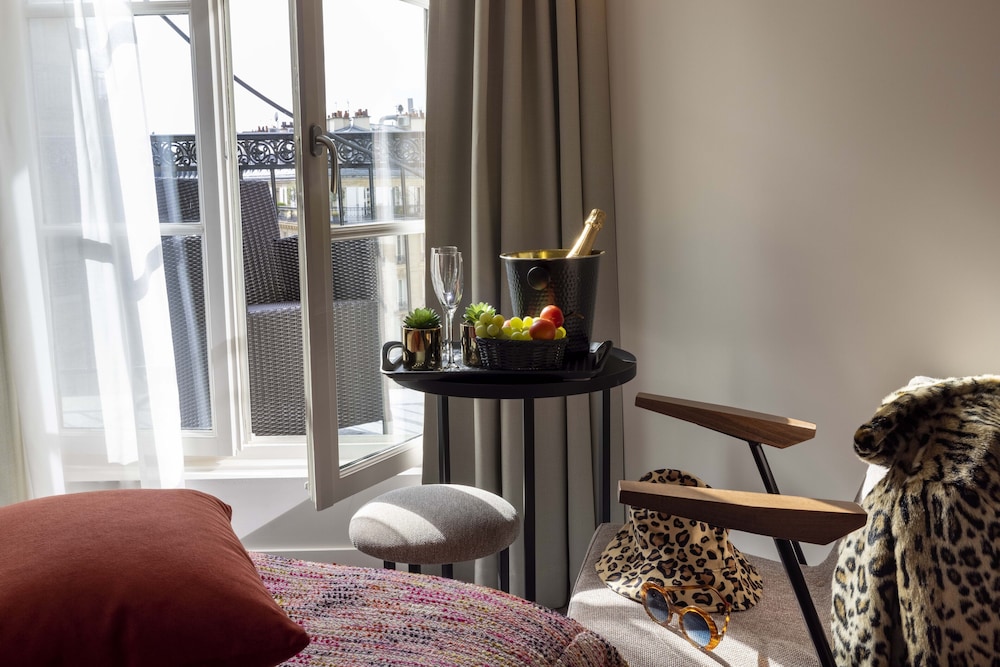 Prestige Balcony Room photo 3
