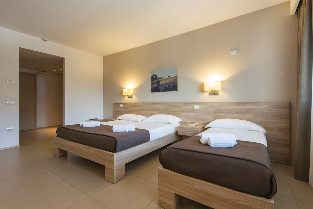 Executive Triple Room photo 2