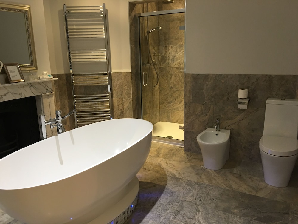 Deluxe King Room, Harbour View photo 3