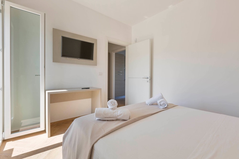 Comfort Apartment, 1 Bedroom (First Floor - 1053) photo 2