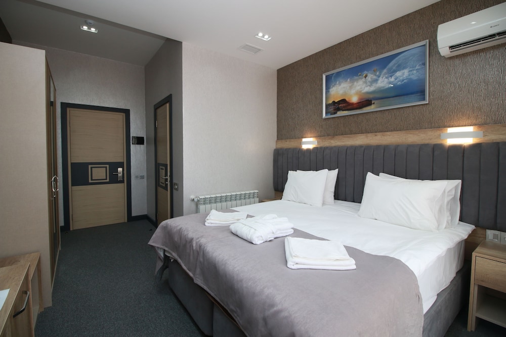 Superior Double Room, 1 King Bed photo 3