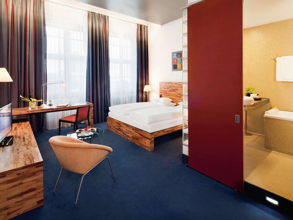 Classic Room, 1 Queen Bed