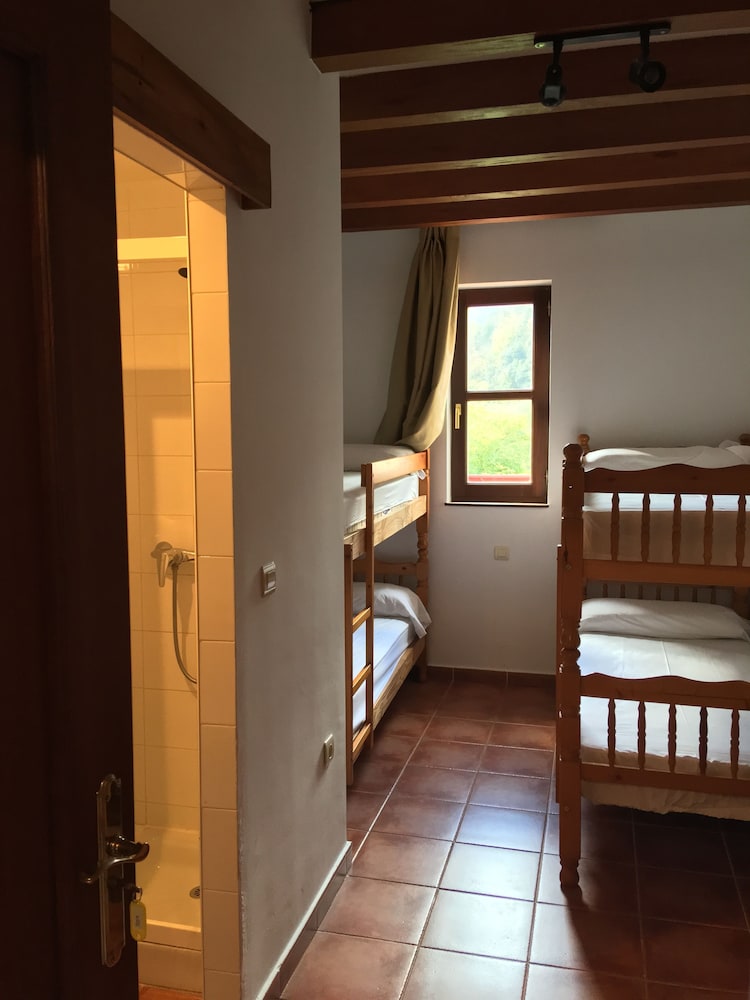 Habitación Cuádruple, Baño Privado
