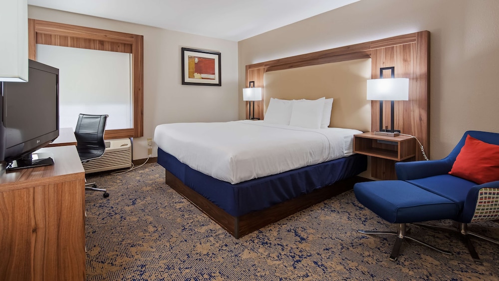 Standard Room, 1 King Bed, Accessible, Non Smoking (Pet Friendly) - Photo 3
