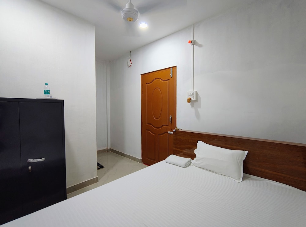 Basic Single Room photo 2