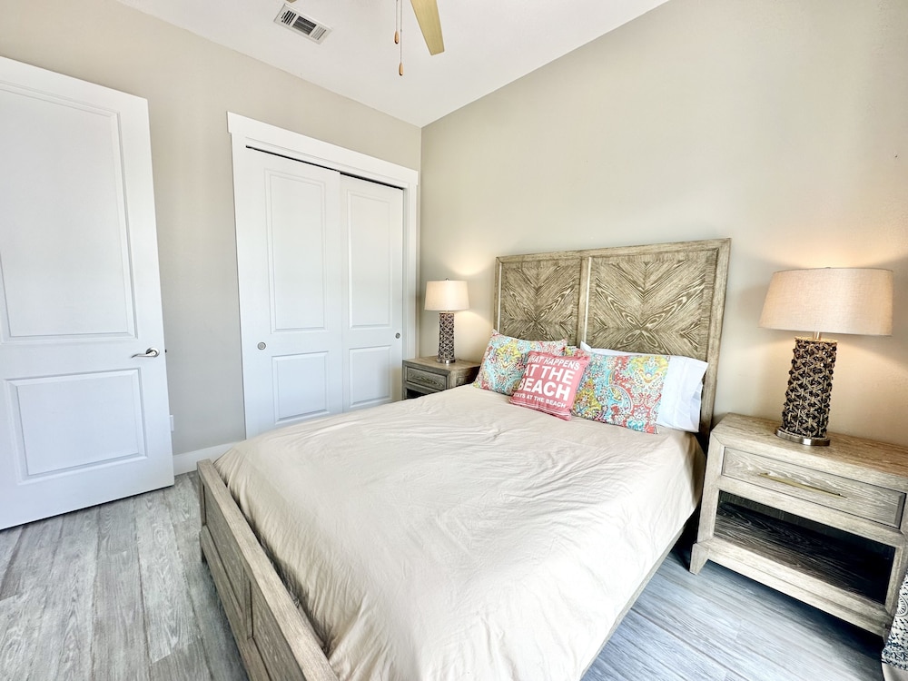 House, 5 Bedrooms photo 1