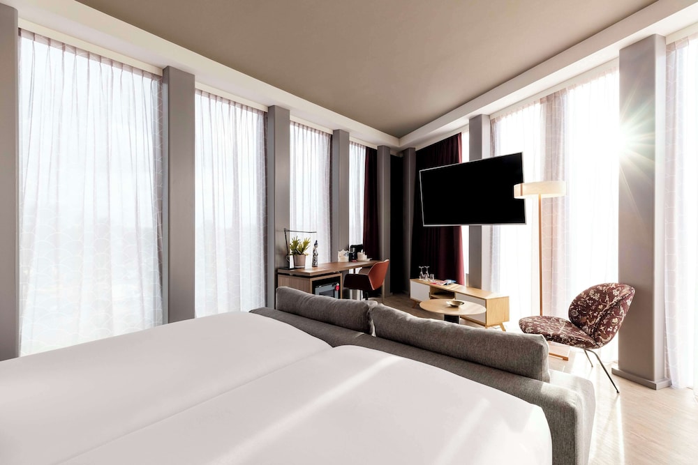 Single Room (nhow Mood )