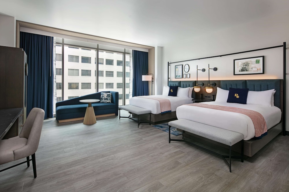 Premier Room, 2 Queen Beds, Roll-in Shower (Street View, Hearing/Mobility)