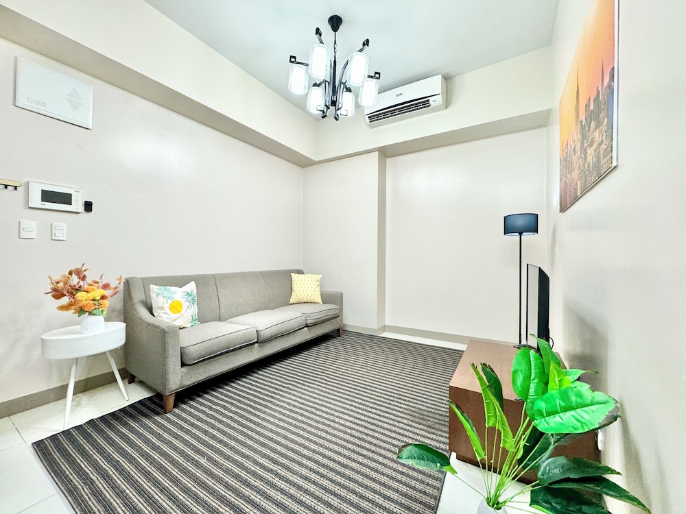 Family Condo, Multiple Beds, Non Smoking, City View photo 3