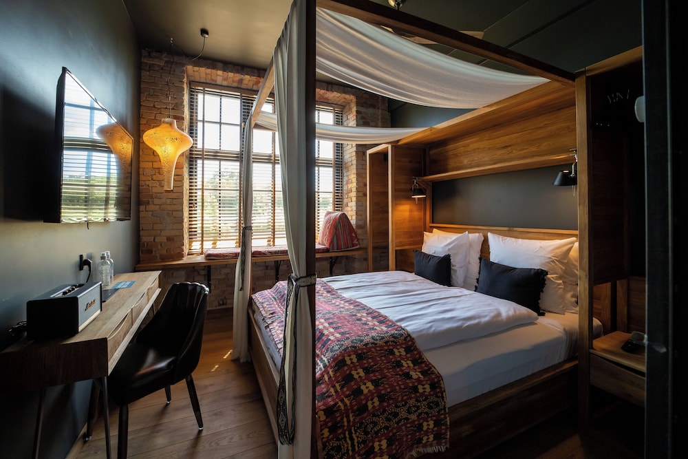 Family Suite, 2 Bedrooms, Non Smoking, Housekeeping